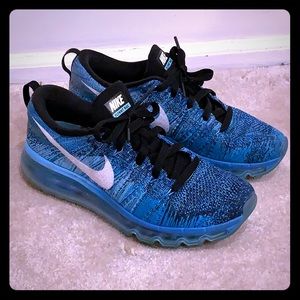 Nike Flyknit Max
